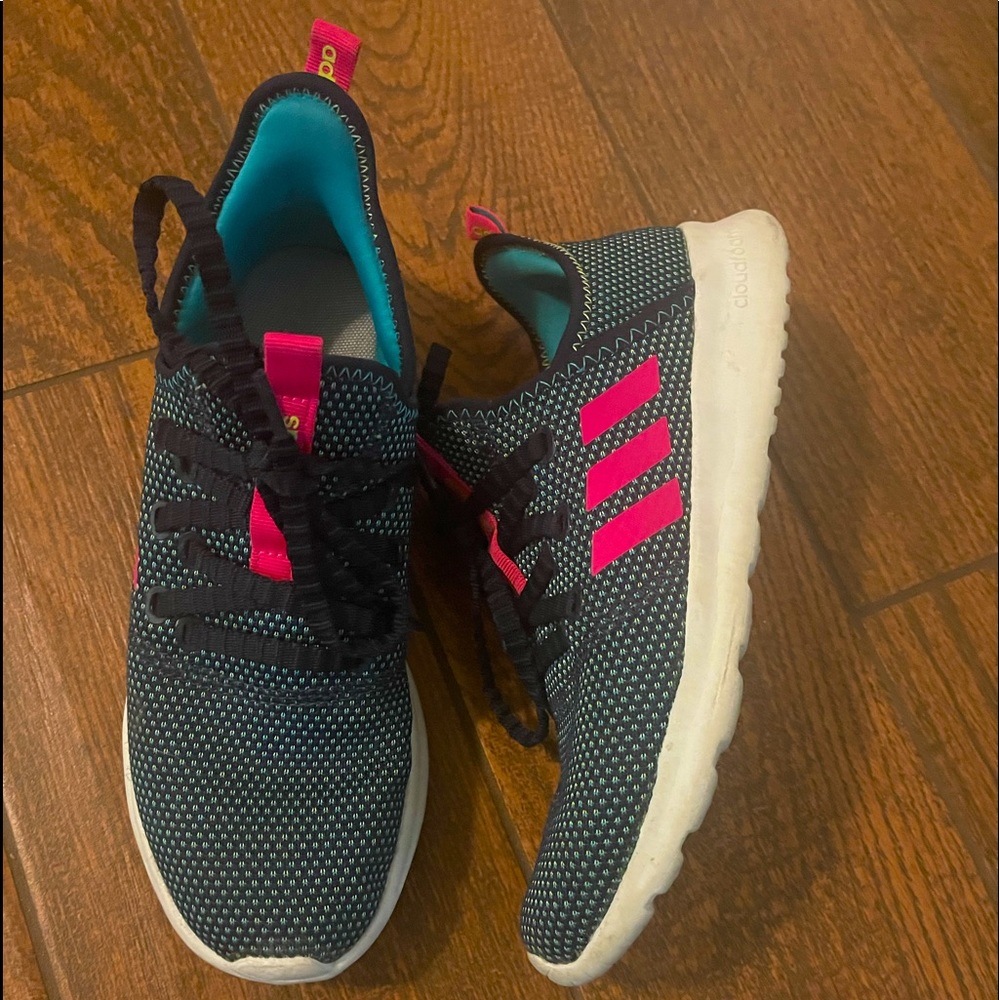 8.5 adidas. Great condition.